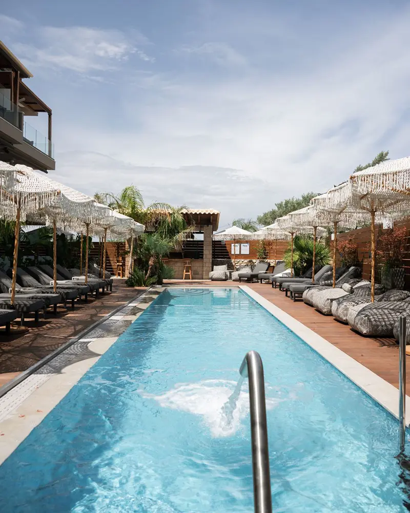 boutique-suites-vertical-04.webp
